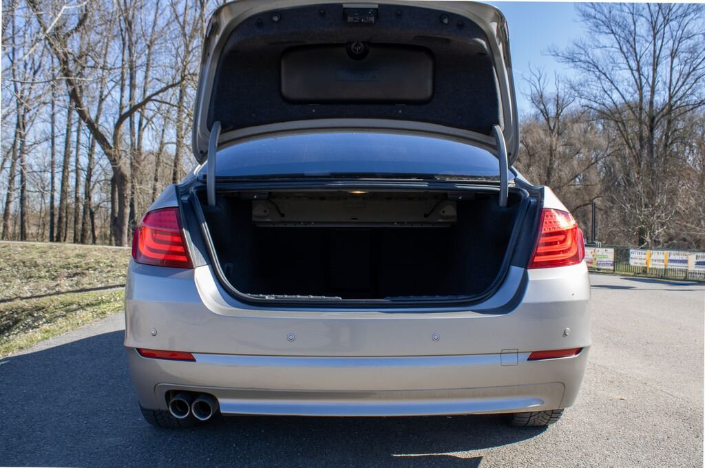 BMW Řada 5 Sedan / Limuzína 2,0 l 120 kw