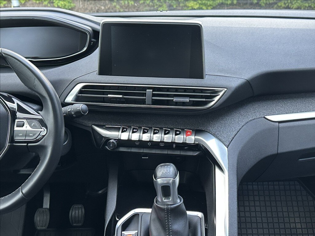 Peugeot 3008 SUV / Terénní 1,2 l 96 kw