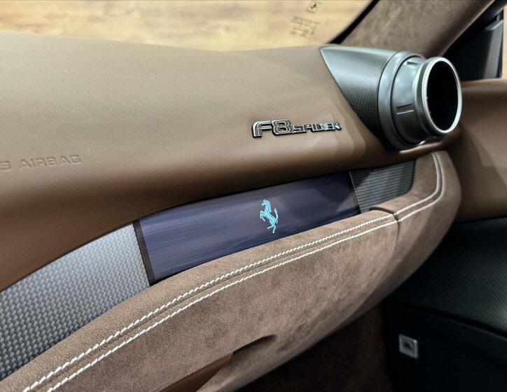 Ferrari F8 Kabriolet 3,9 l 530 kw