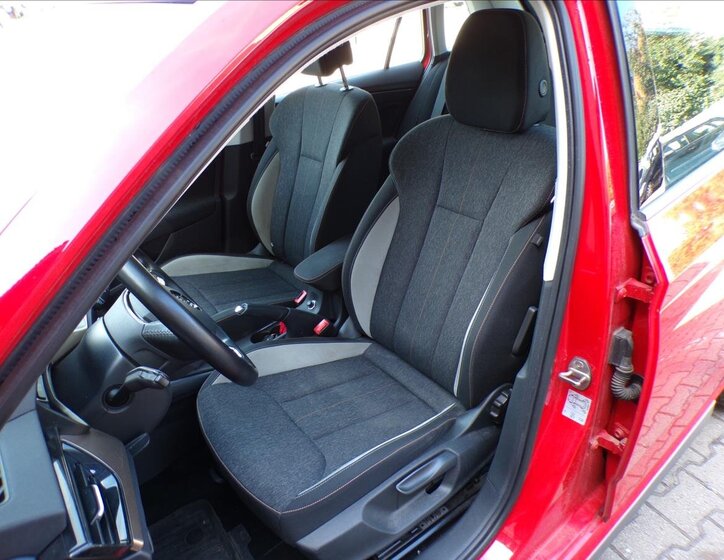 Škoda Kamiq Hatchback 999,0 70 kw