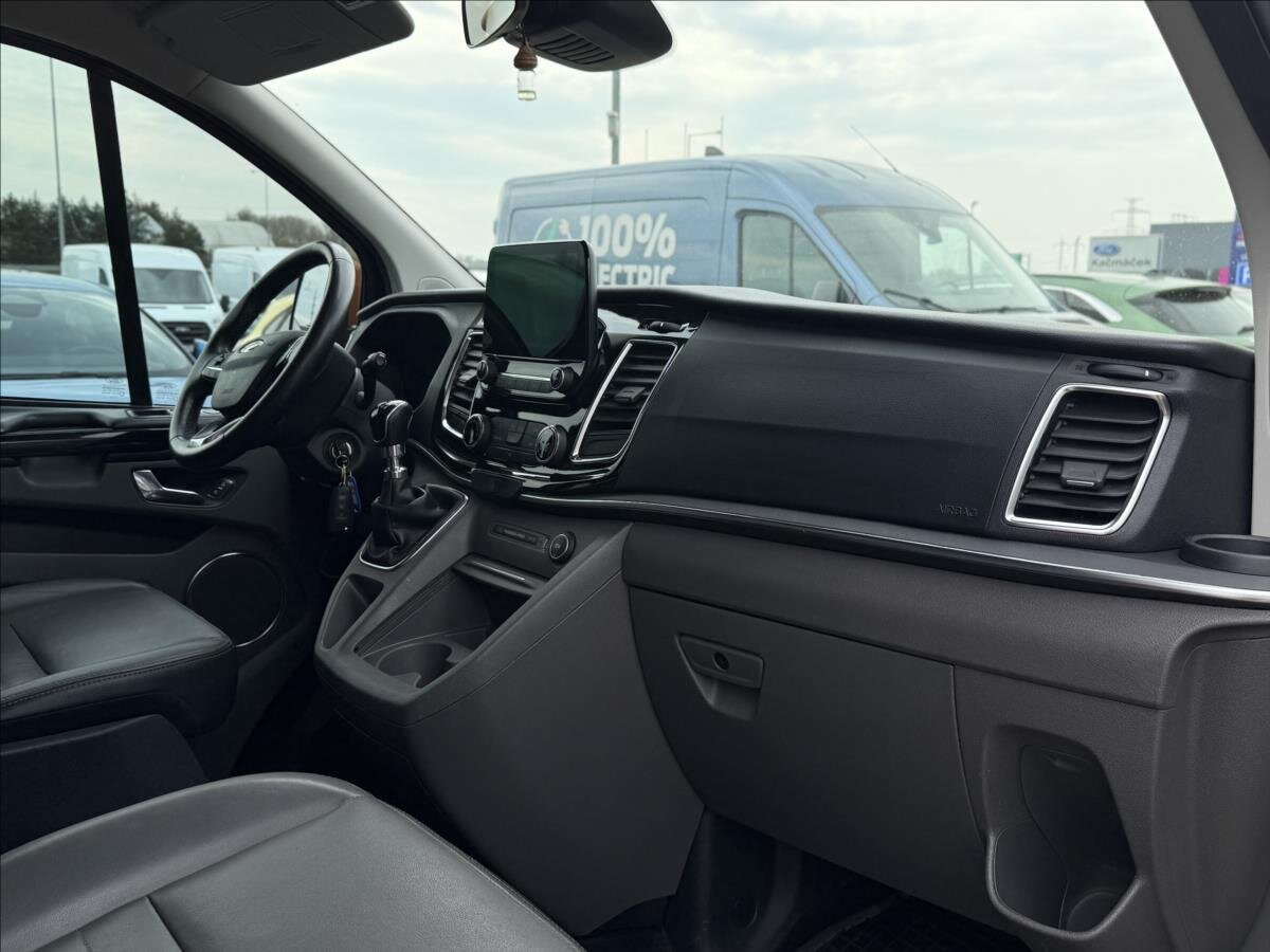 Ford Tourneo Custom MPV 2,0 l 125 kw