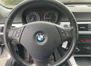 BMW Řada 3 Sedan / Limuzína 2,0 l 105 kw