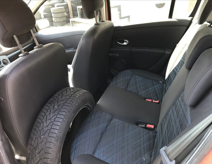 Renault Clio Hatchback 1,1 l 48 kw