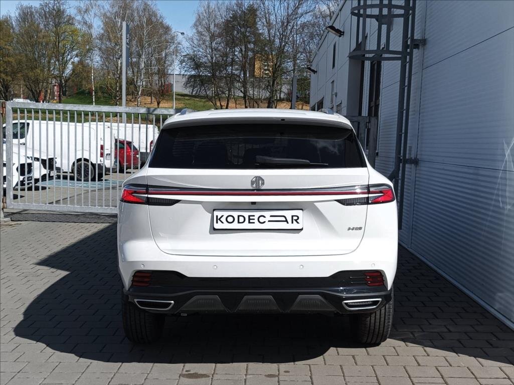 MG HS SUV / Terénní 1,5 l 125 kw