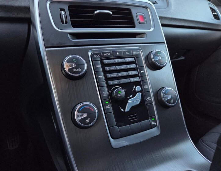 Volvo V60 Kombi 2,0 l 120 kw