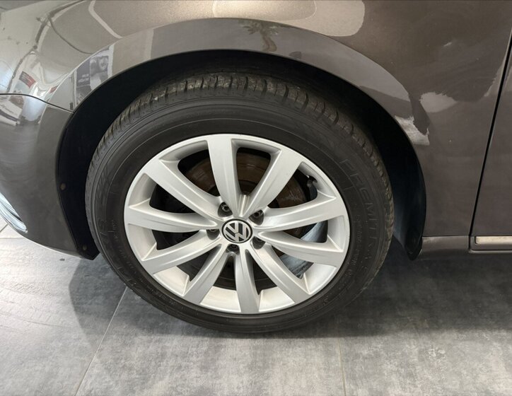 Volkswagen Passat Kombi 1,4 l 90 kw