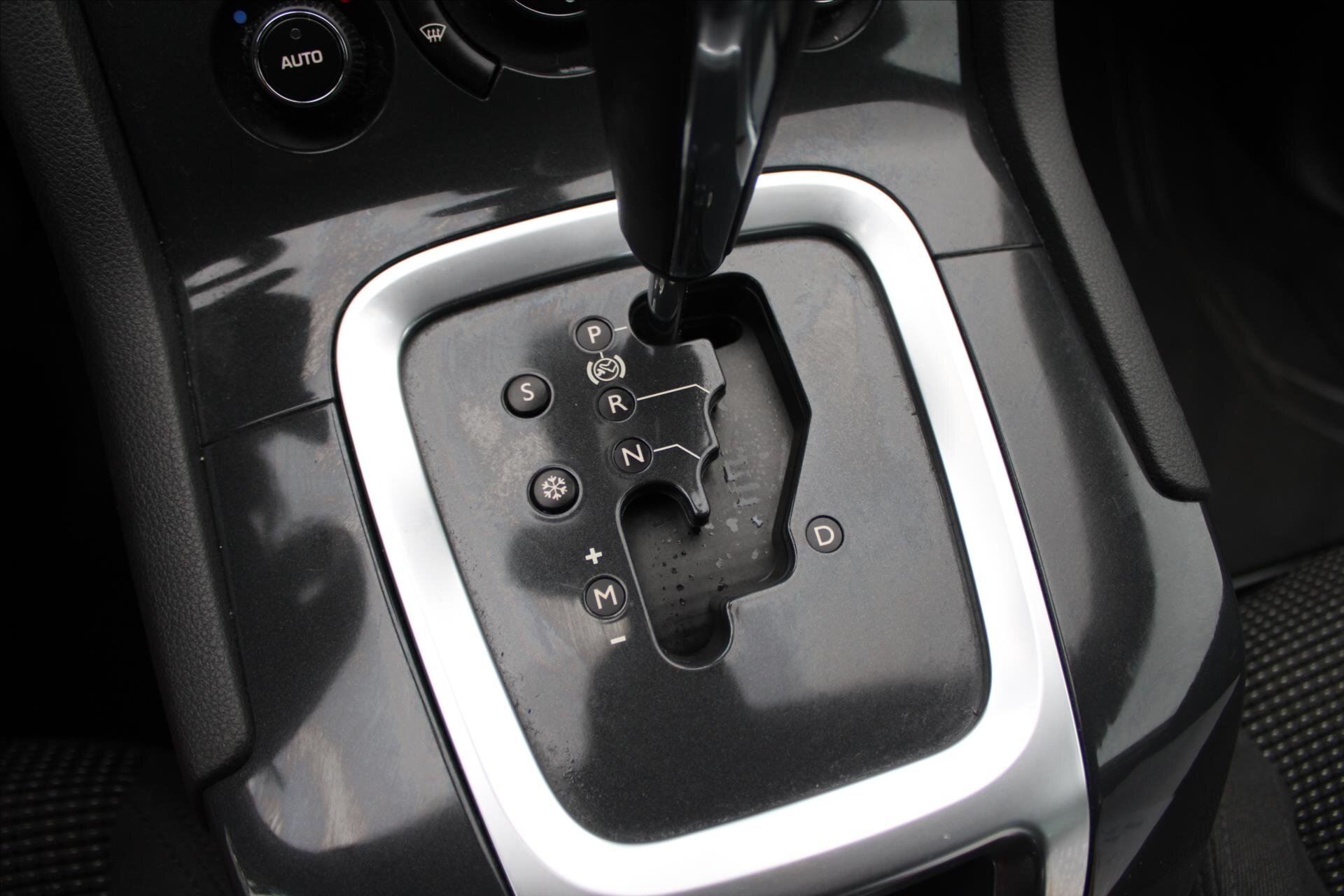 Peugeot 5008 MPV 1,6 l 88 kw