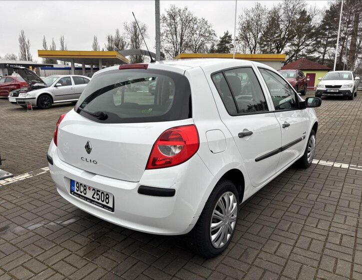 Renault Clio Hatchback 1,1 l 55 kw