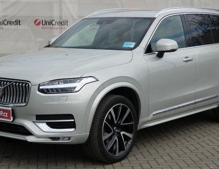 Volvo XC90 SUV / Terénní 2,0 l 220 kw