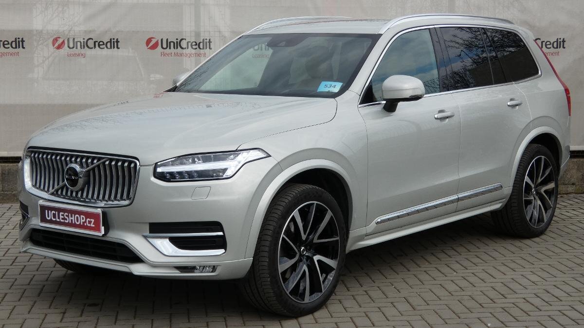 Volvo XC90 SUV / Terénní 2,0 l 220 kw