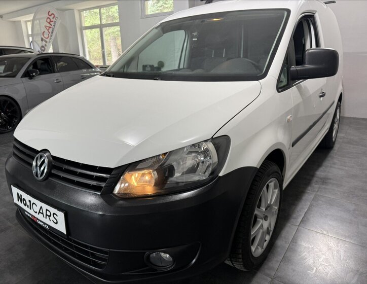 Volkswagen Caddy Skříň 1,6 l 75 kw