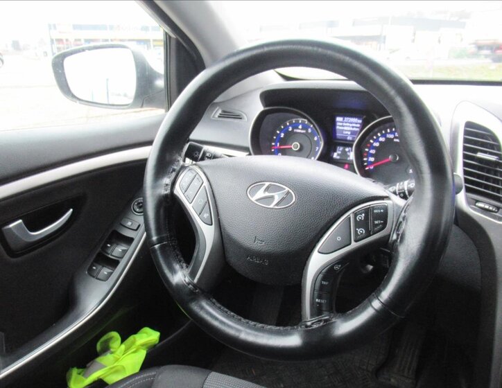 Hyundai i30 12
