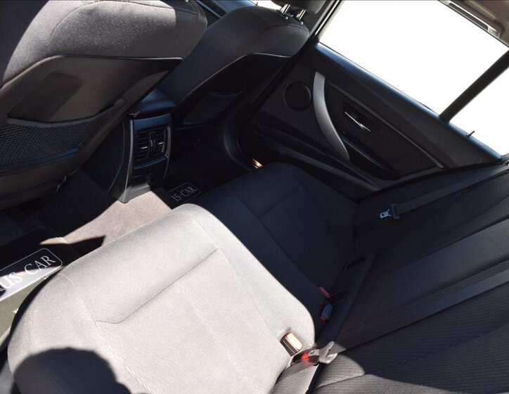 BMW Řada 3 Kombi 2,0 l 105 kw