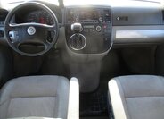 Volkswagen Multivan 13