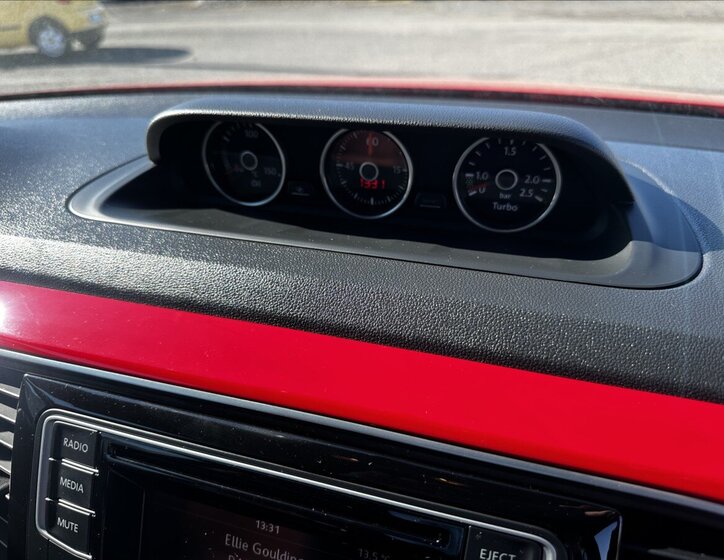 Volkswagen Beetle Hatchback 1,2 l 77 kw