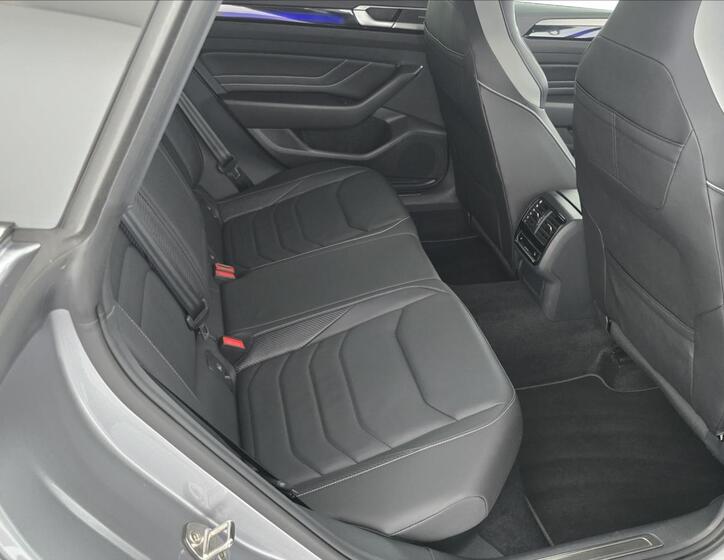 Volkswagen Arteon 24