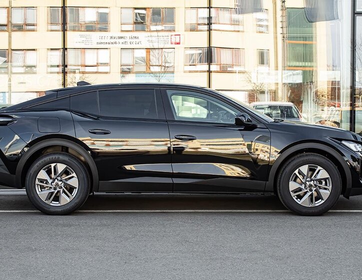 Peugeot 408 Liftback 1,2 l 105 kw