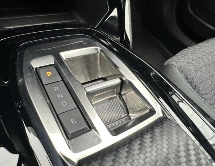 Peugeot 2008 SUV 0,0 100 kw