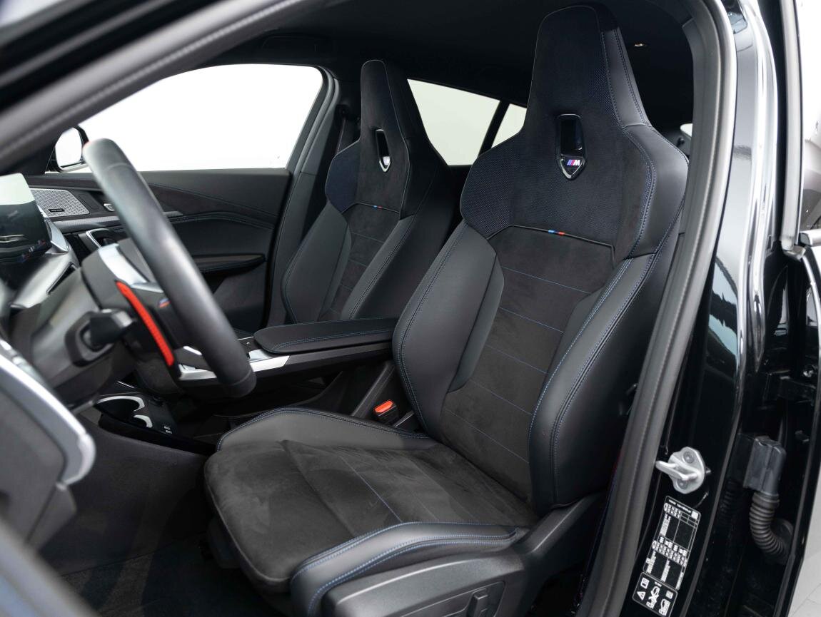 BMW X2 SUV 2,0 l 221 kw