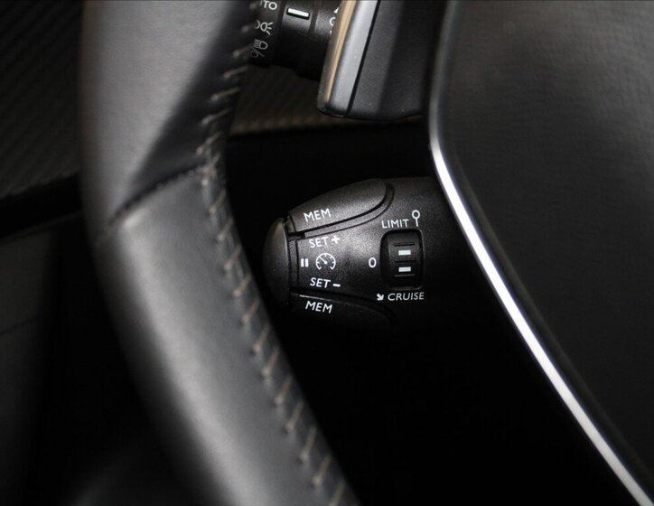 Peugeot 2008 SUV / Terénní 1,2 l 96 kw