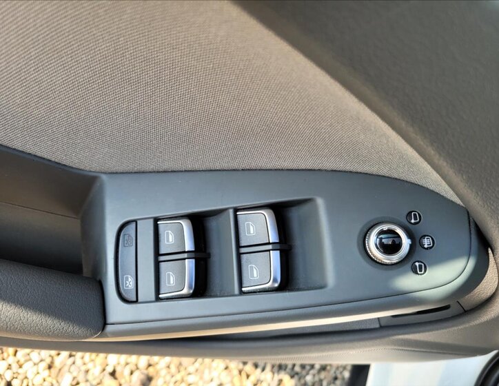 Audi A4 Sedan / Limuzína 2,0 l 110 kw