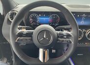 Mercedes-Benz GLA 11