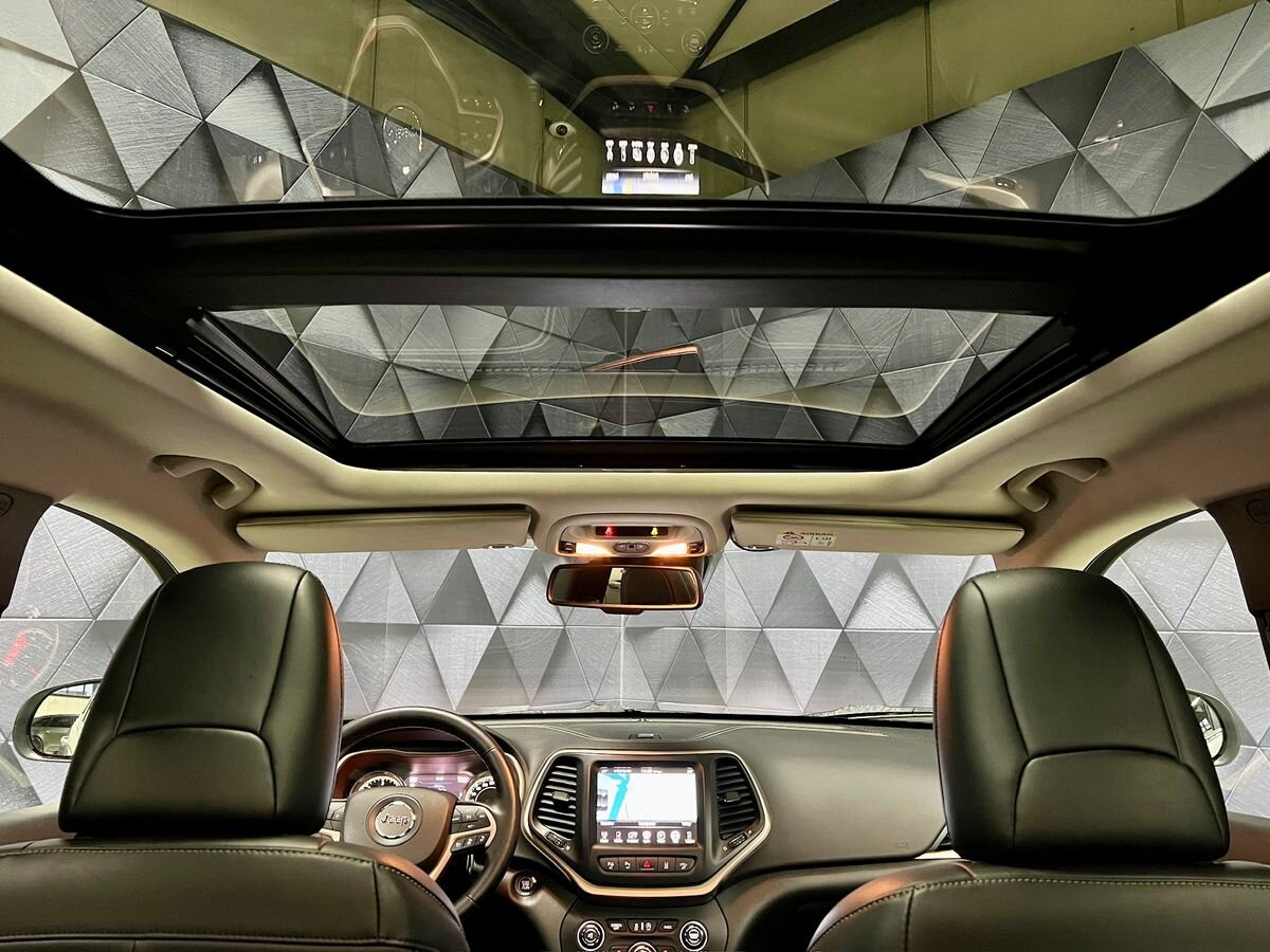 Jeep Cherokee SUV / Terénní 2,0 l 125 kw