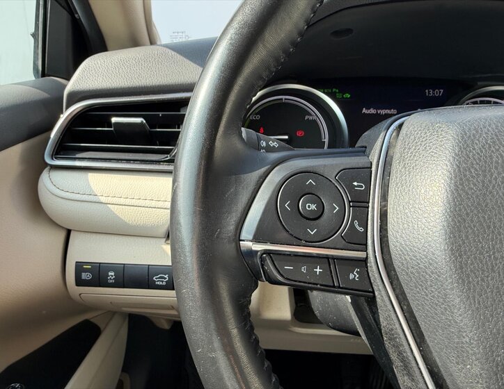 Toyota Camry Sedan / Limuzína 2,5 l 131 kw