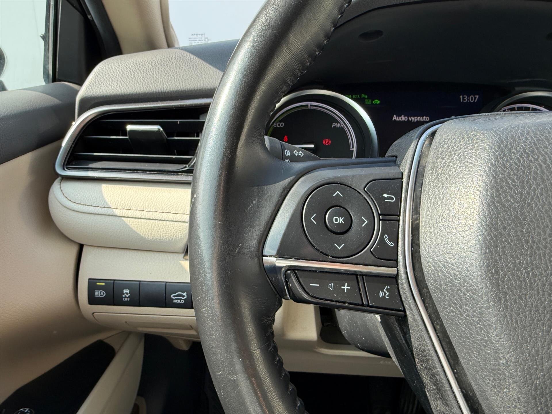 Toyota Camry Sedan / Limuzína 2,5 l 131 kw