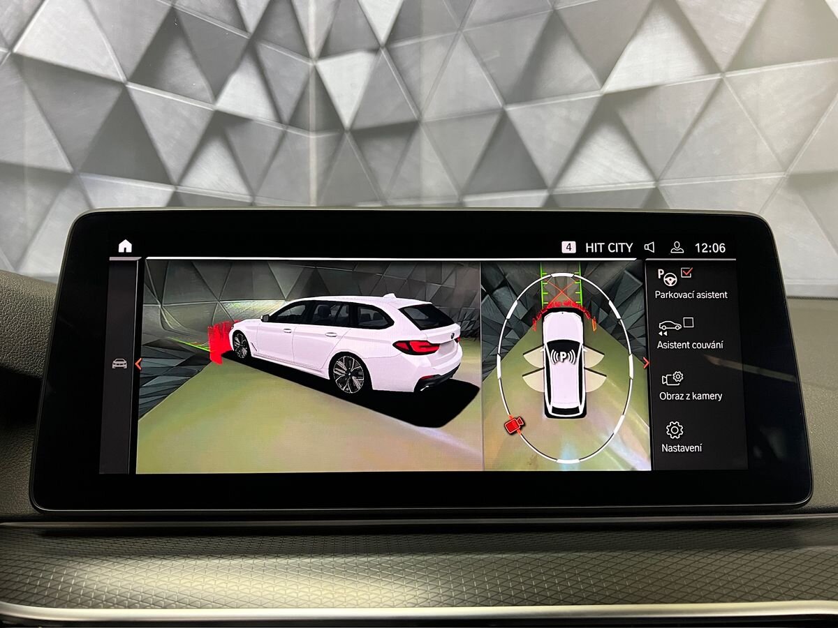 BMW Řada 5 Kombi 3,0 l 210 kw