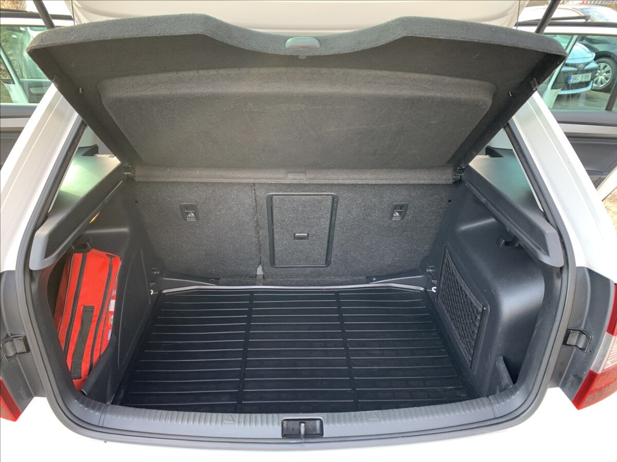 Škoda Rapid Hatchback 999,0 81 kw