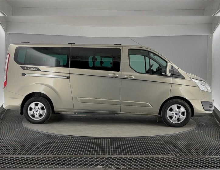 Ford Tourneo Custom Kombi 2,0 l 125 kw