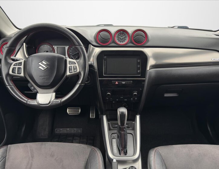 Suzuki Vitara SUV / Terénní 1,4 l 103 kw