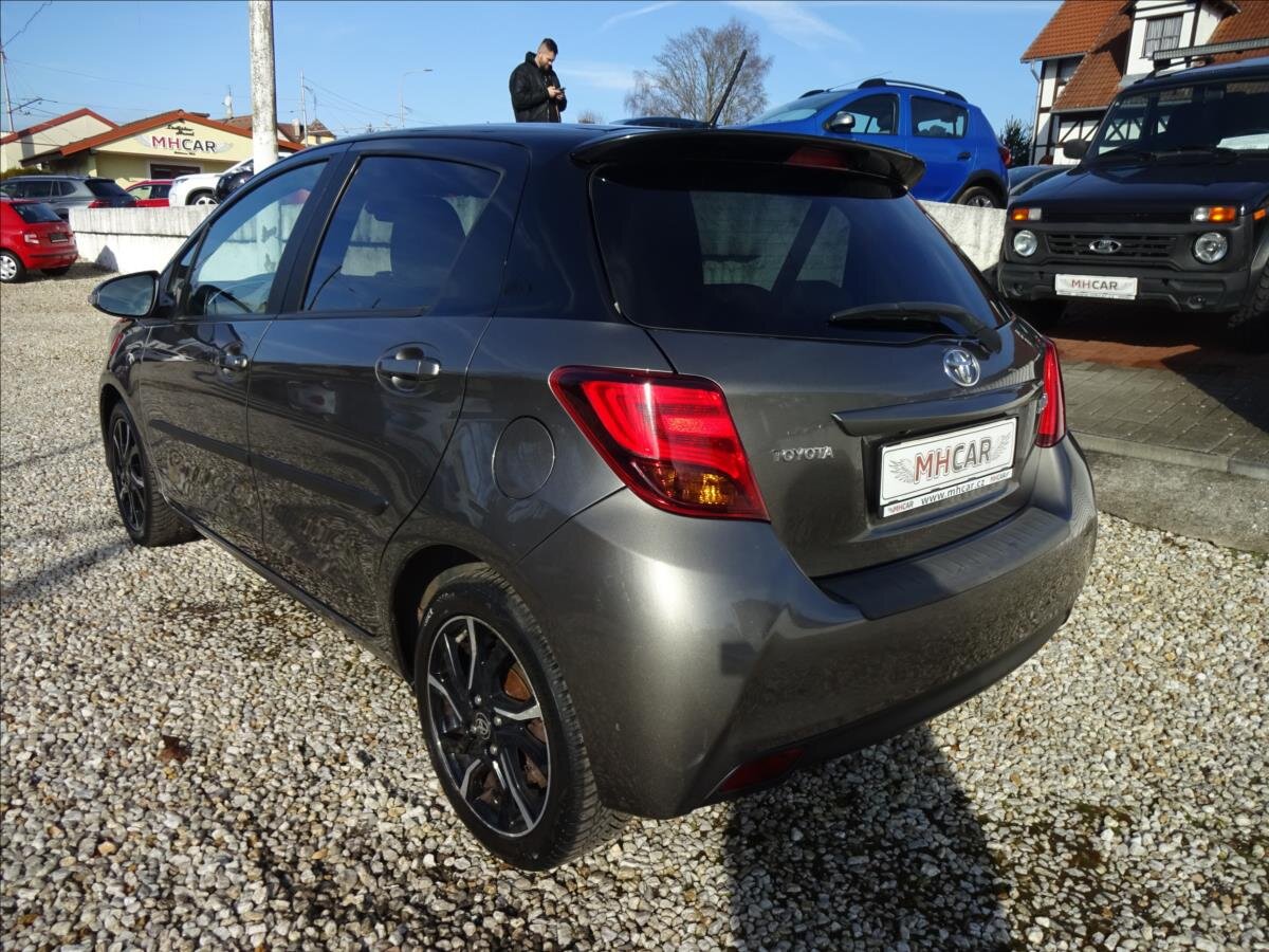 Toyota Yaris Kombi 1,3 l 73 kw