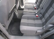 Volkswagen Touran 27