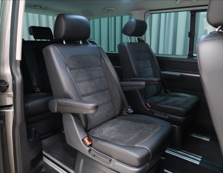 Volkswagen Multivan VAN / Minibus 2,0 l 150 kw