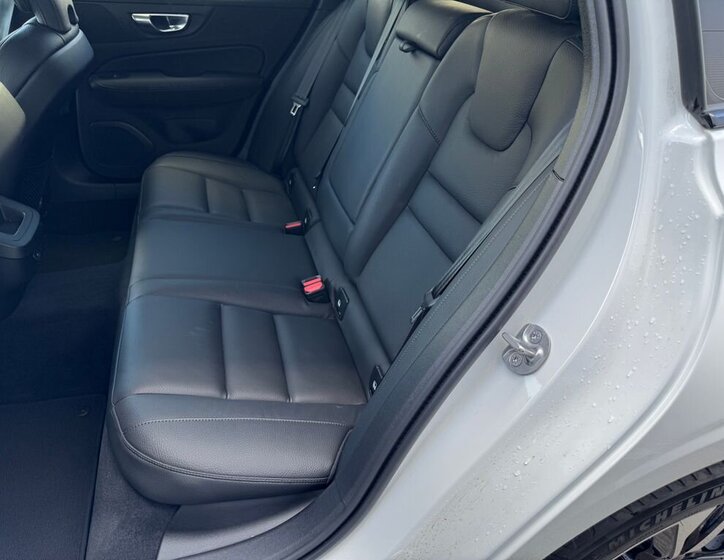 Volvo V60 Kombi 2,0 l 145 kw