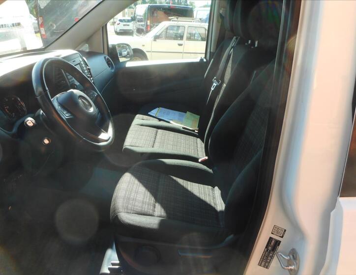 Mercedes-Benz Vito 17