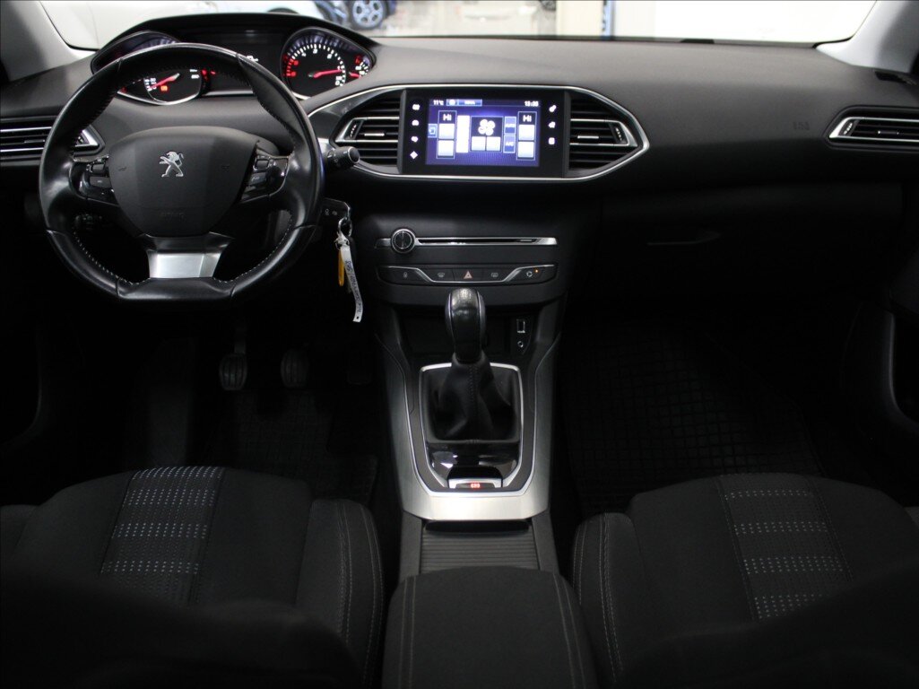 Peugeot 308 Hatchback 1,6 l 73 kw