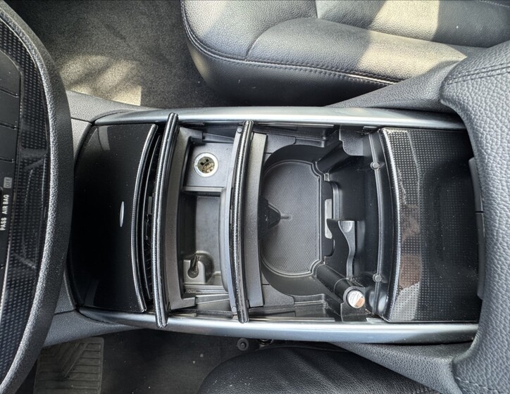 Mercedes-Benz Třídy R 10