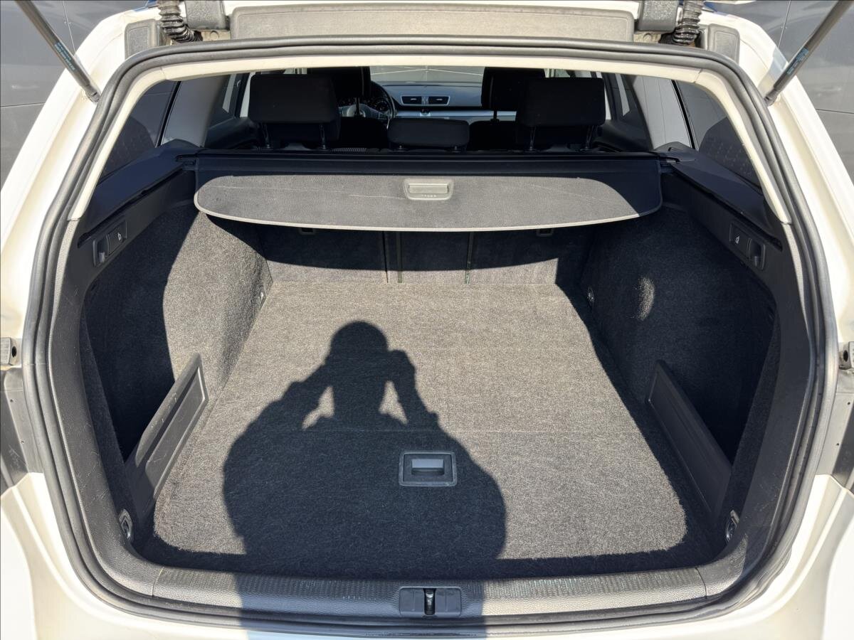 Volkswagen Passat Kombi 2,0 l 103 kw