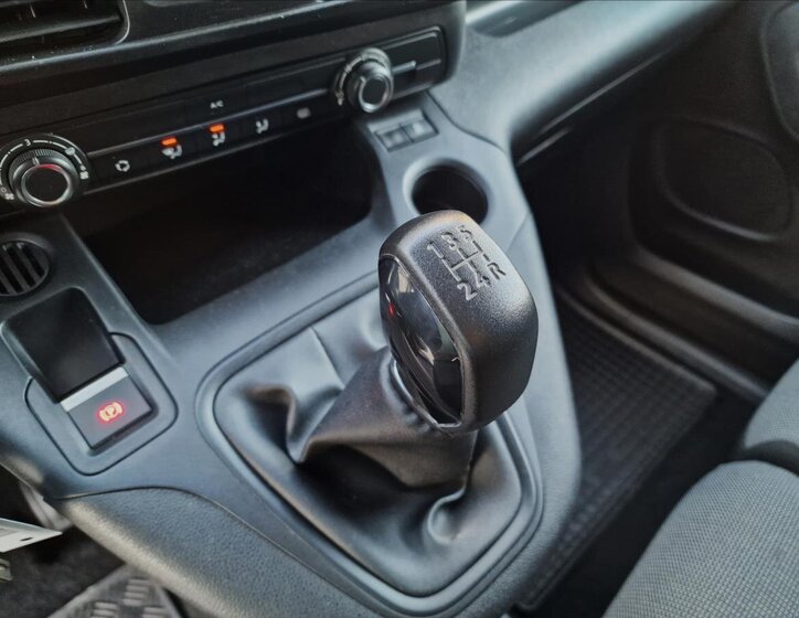 Opel Combo Skříň 1,5 l 75 kw