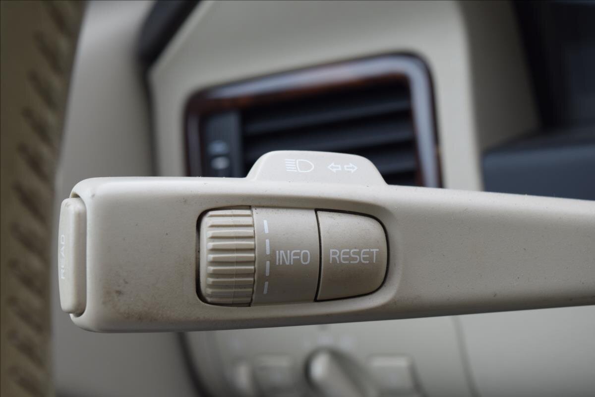 Volvo XC70 Kombi 2,4 l 120 kw