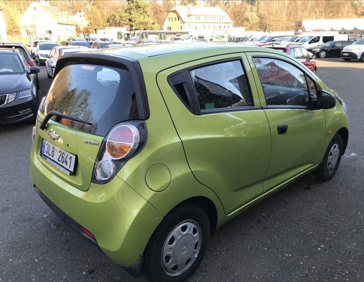 Chevrolet Spark Hatchback 995,0 50 kw