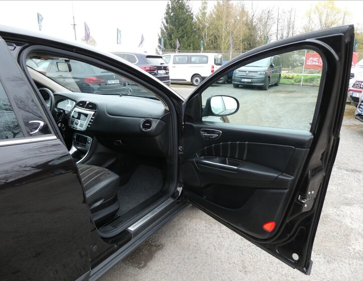 Lancia Delta Hatchback 1,4 l 88 kw