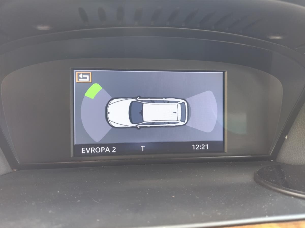 BMW Řada 5 Kombi 3,0 l 145 kw