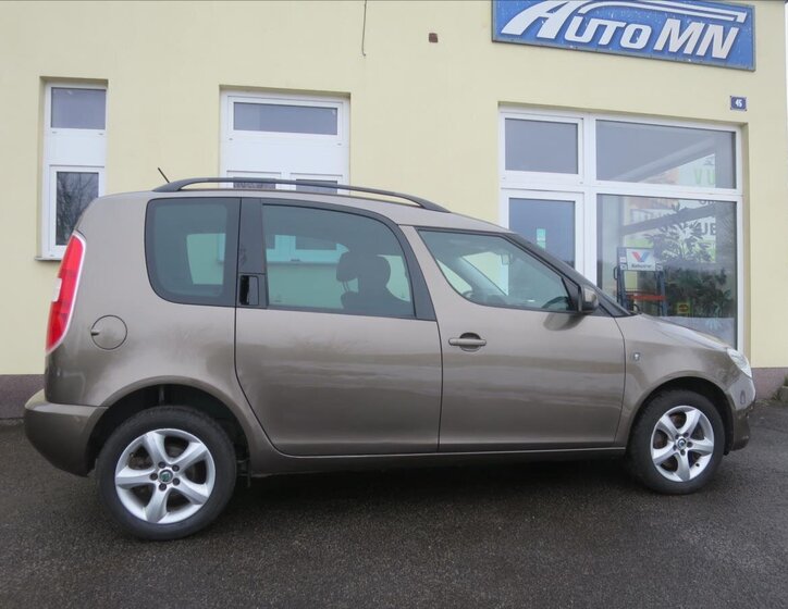 Škoda Roomster Hatchback 1,2 l 77 kw