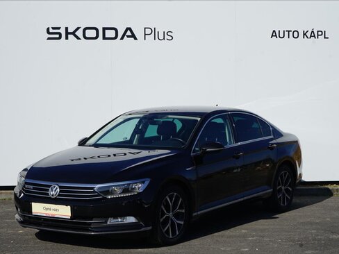 Volkswagen Passat Sedan / Limuzína 2,0 l 176 kw