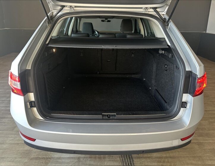 Škoda Superb Kombi 2,0 l 110 kw