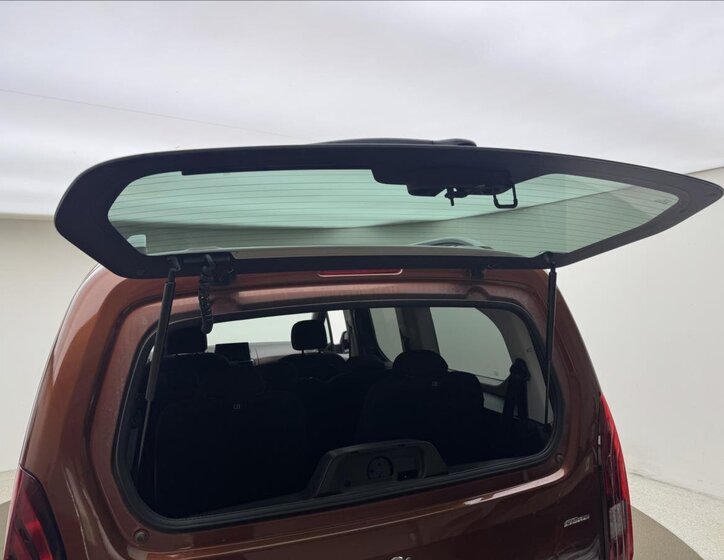 Peugeot Rifter MPV 1,5 l 96 kw